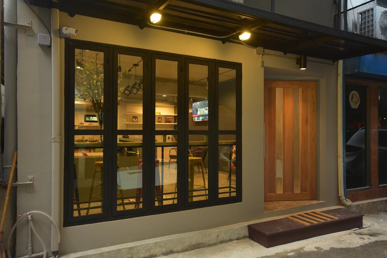 Bangkok Silom Chat Box Hostel Exterior foto